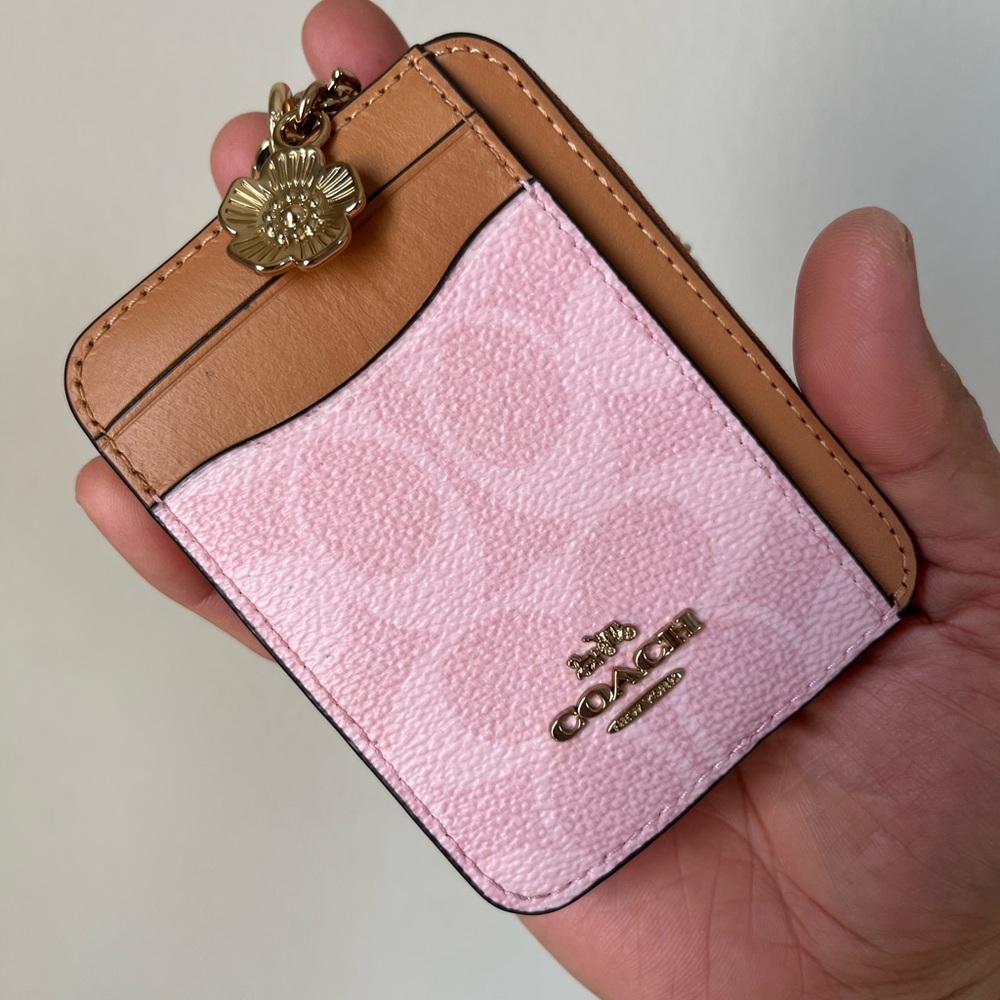 Coach card case🎈🎈
